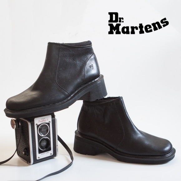 Dr. Martens Shoes - Dr. Martens Leather Chelsea Boots LIKE NEW!